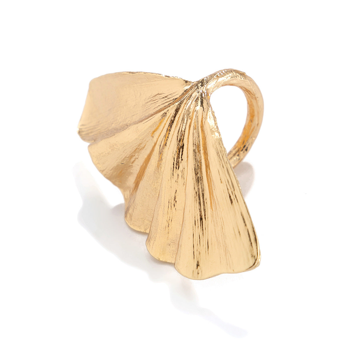 Sweet and Cool Ginkgo Leaf Ring, Female Personalized Metal Texture Alloy Leaf Ring