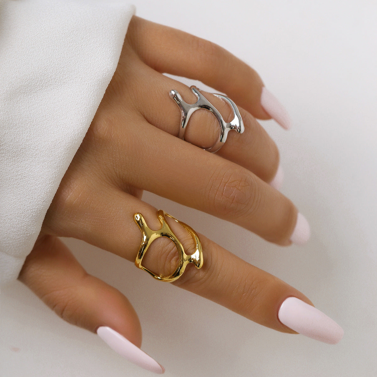 Hip hop minimalist hugging metal ring personality futuristic style geometric opening wholesale ring for women